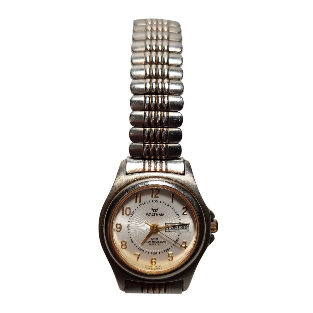 Vintage Waltham Women's Quartz Watch WE023 With Date Pre-owned